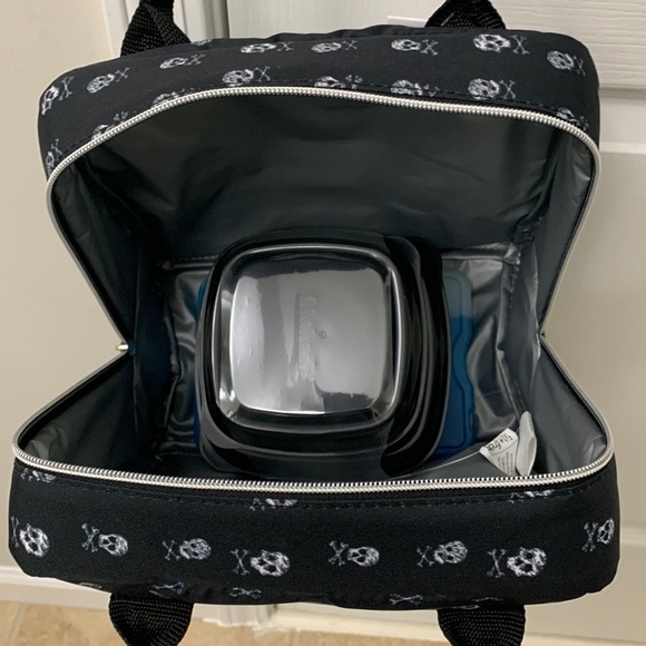 Fit and Fresh Skull Lunch Bag with FREE Containers and Cooler! - Picture 11 of 16